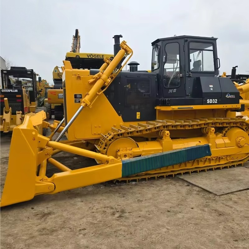 Tracked Bulldozer SEM818F 180H - Heavy Equipment Construction recension och pris